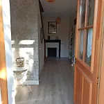 Terre Et Nyaraló